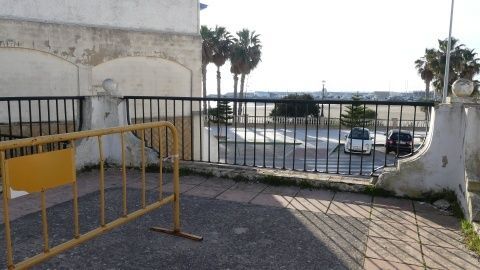 El mirador se valló hace dos meses pero no se ha actuado