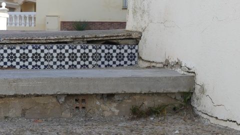 Escalones rotos