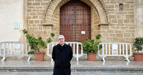 El p&aacute;rroco de la O: "esta iglesia es parte de Rota; no est&aacute; en un momento cr&iacute;tico, pero puede estarlo si no se act&uacute;a"