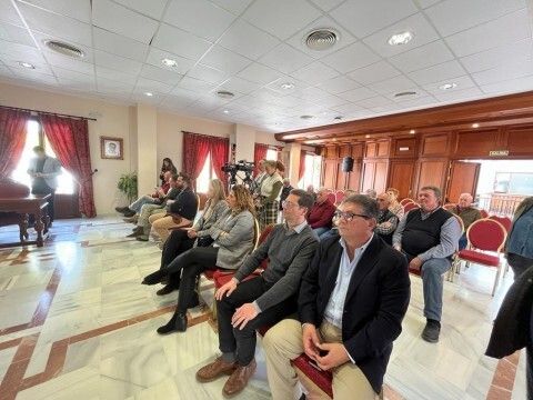El acto se ha celebrado en e salón de plenos de Chipiona