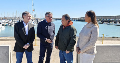 Vox se re&uacute;ne con los pescadores y se&ntilde;ala a PSOE y PP como los culpables de la situaci&oacute;n que atraviesa el sector