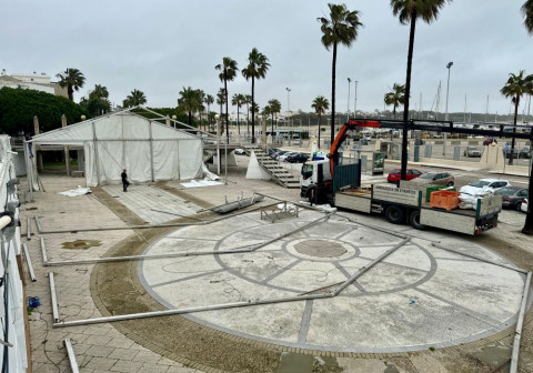 Comienza la instalaci&oacute;n de la carpa de Carnaval, que acoger&aacute; los actos oficiales de la fiesta