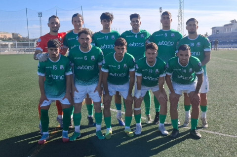 El Rota gan&oacute; por goleada al Chiclana