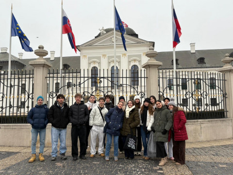 El proyecto Erasmus+ del IES Castillo de Luna permite a alumnos  explorar Eslovaquia y Grecia