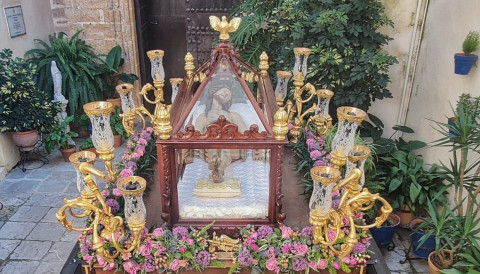 Esta tarde se celebra el viacrucis de Cuaresma presidido por la imagen del Cristo Yacente