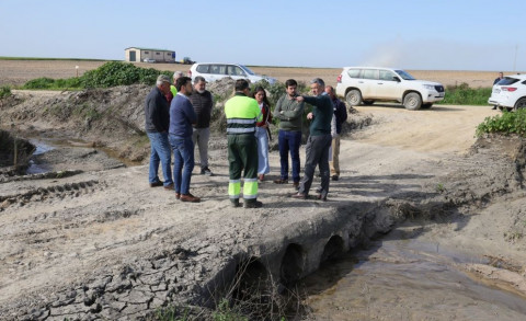 El alcalde y el delegado territorial de Agricultura revisan los da&ntilde;os de los temporales en la zona rural