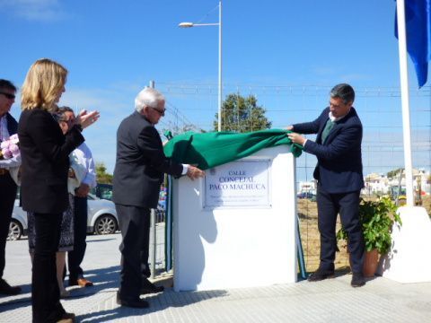 Descubrimiento del monolito