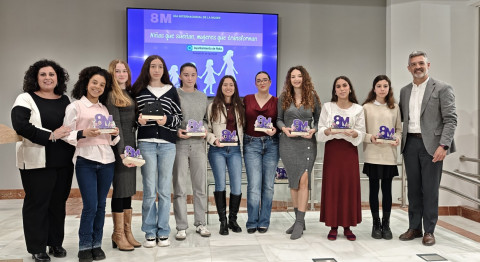Las ni&ntilde;as del presente, que ser&aacute;n las mujeres del futuro, protagonistas del acto institucional del Ayuntamiento de Rota con motivo del 8M