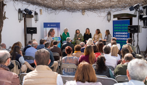 El PP de C&aacute;diz celebra en Rota un foro que destaca el papel de la mujer en el mundo rural