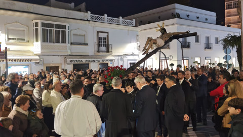 Recogimiento en el viacrucis extraordinario presidido por el Cristo de la Veracruz