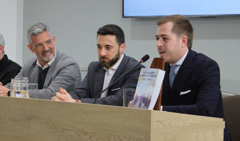 El preg&oacute;n de Semana Santa de Santiago Lia&ntilde;o ya est&aacute; recogido en un nuevo Tomo de Pregones