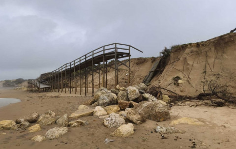 Rota est&aacute; entre las playas a las que el Gobierno destinar&aacute; 6,2 millones de euros para obras de emergencia tras los temporales