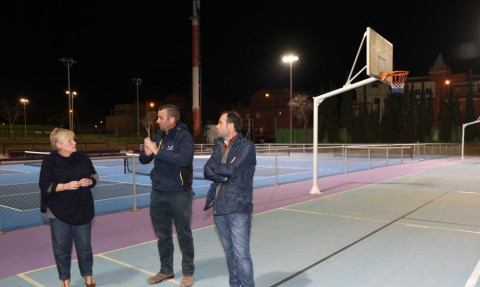 El polideportivo "Chispa" ya cuenta con mejoras en la iluminaci&oacute;n exterior