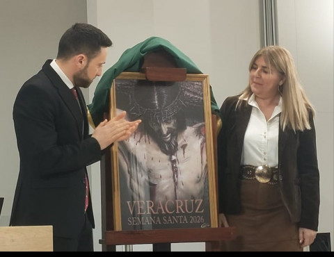 La Hermandad de la Veracruz presenta su cartel de Semana Santa con el Cristo como protagonista