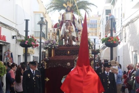 Jesús de la Paz por calle Charco