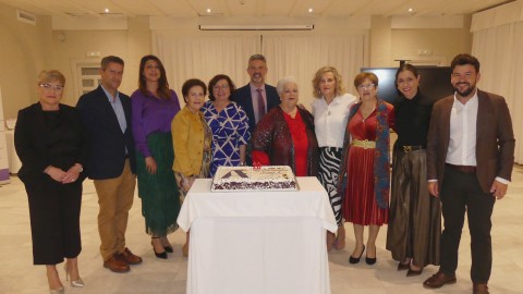 El alcalde, concejales de la Corporación y miembros de Arofi