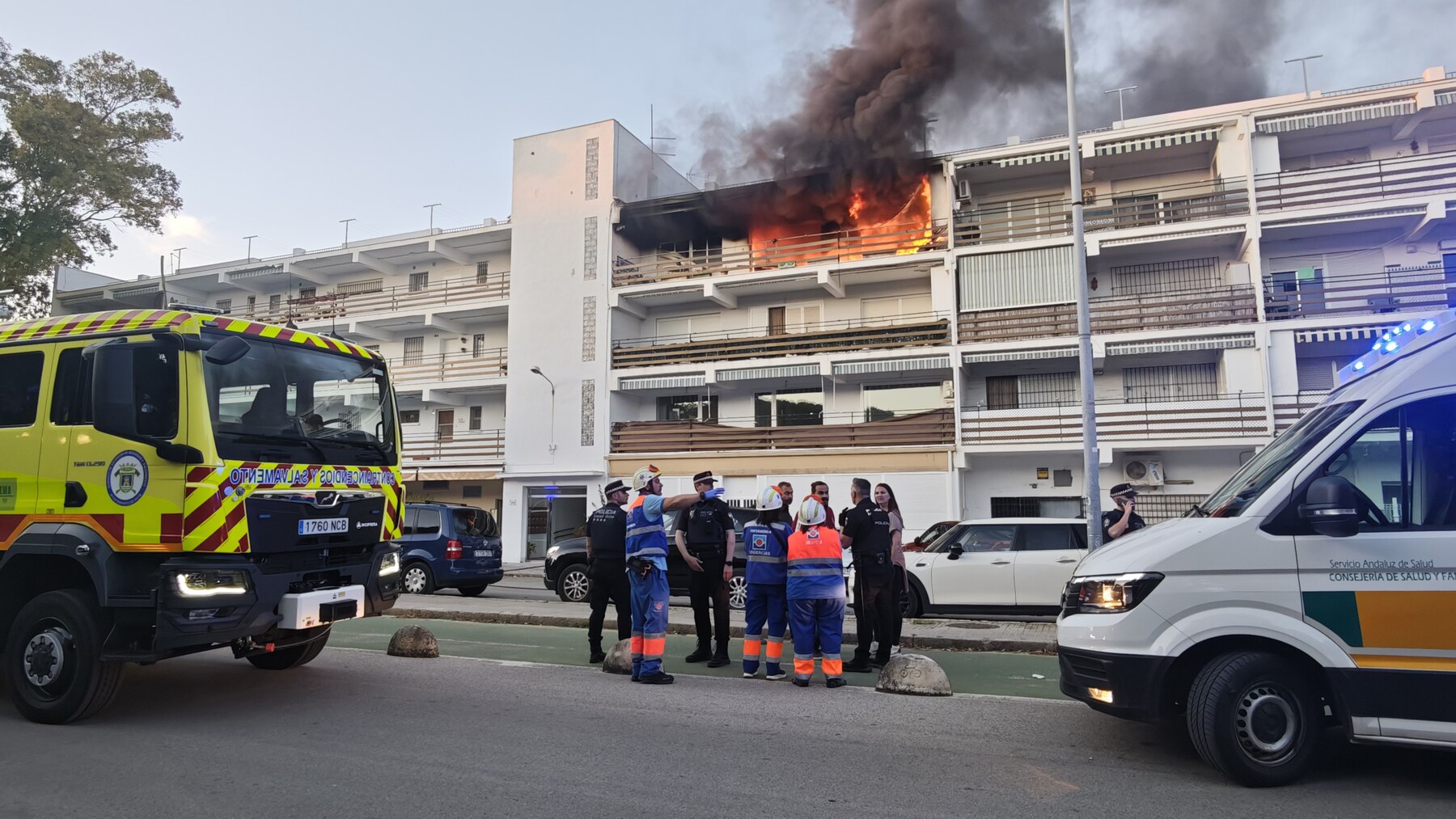 Fallece una persona en un incendio de una vivienda de la avenida de la Diputaci&oacute;n