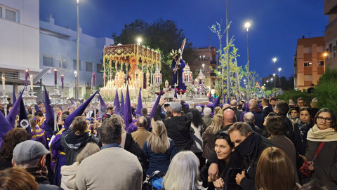 Nazareno y Amargura procesionaron en paralelo: el momento que pocos rote&ntilde;os se pierden en la Madrug&aacute;