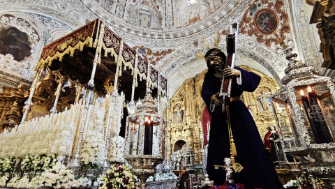 Cuenta atr&aacute;s para una nueva Madrug&aacute;: Nazareno y Amargura preparados en capilla