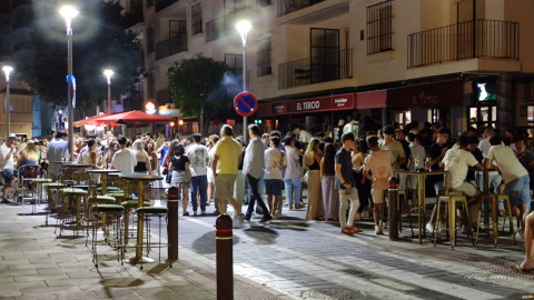 El PSOE elevar&aacute; al pleno que la Junta ampl&iacute;e en verano los horarios de cierre de bares en Rota