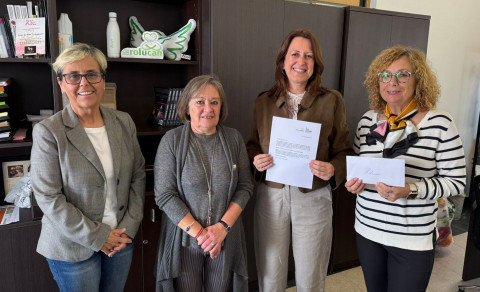 Rolucan recibe 765 euros de la campa&ntilde;a solidaria "12 panes, 12 causas" de San Antonio