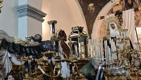El S&aacute;bado Santo encara el final de la Semana Santa con el Santo Entierro por las calles de la villa