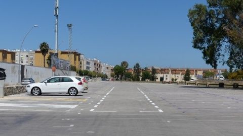 La zona morada de aparcamiento del mercadillo