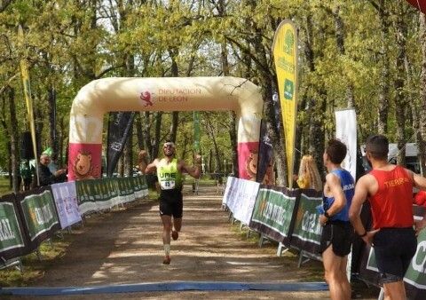 El roteño entrando en meta