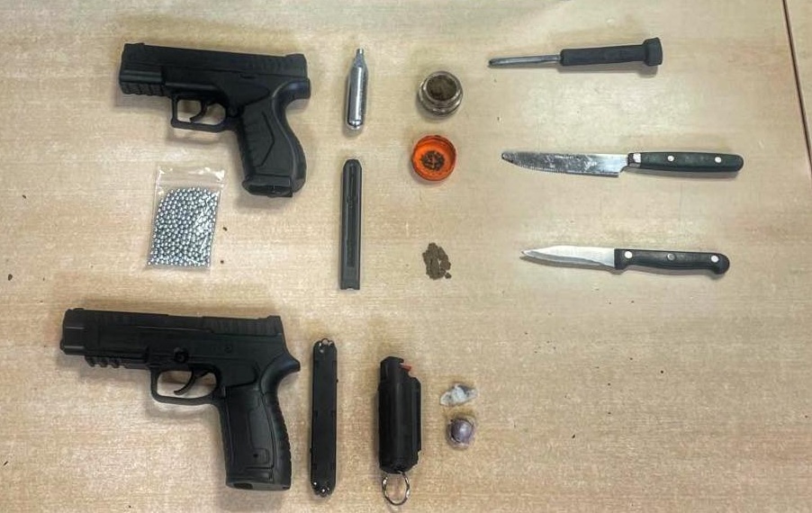 Actuaci&oacute;n conjunta de Polic&iacute;a Local y Nacional en una reyerta en la que intervienen armas y sustancias psicotr&oacute;picas