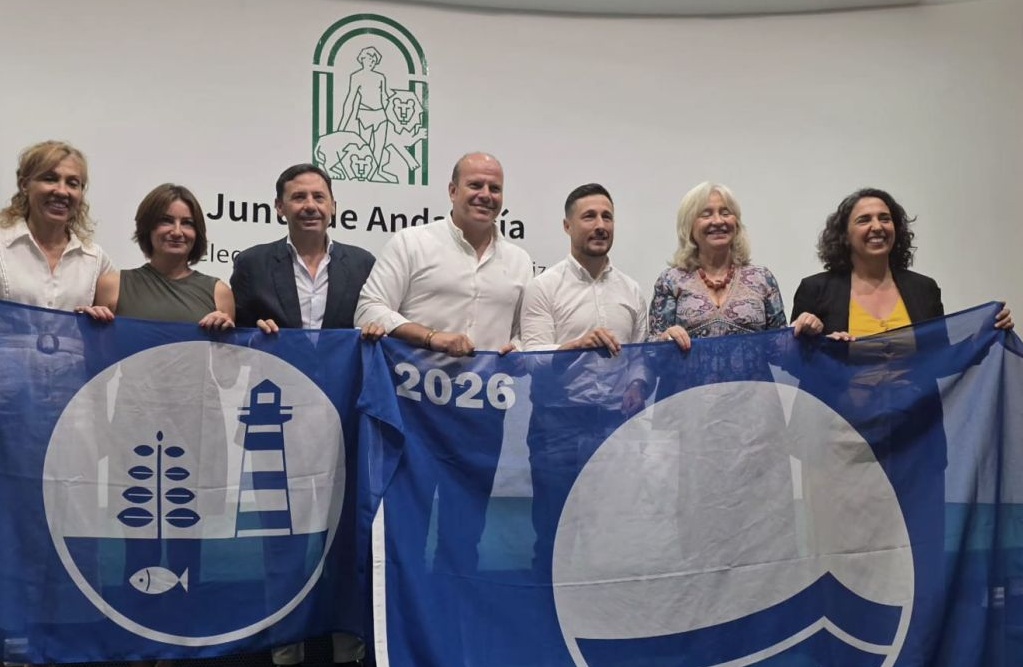 Rota recoge sus banderas azules de playas, puertos deportivos y centros