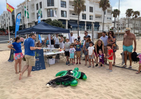 Rota se suma a la campa&ntilde;a de sensibilizaci&oacute;n "Aqu&iacute; salvamos tortugas"