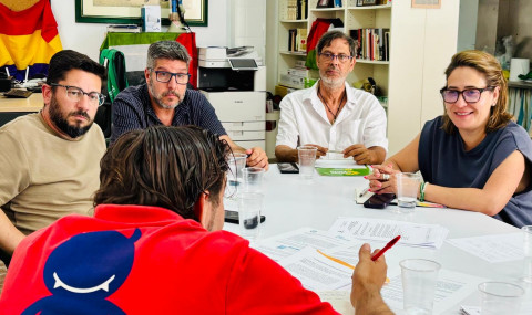 Sumar, IU y el Partido Verde se re&uacute;nen con el comit&eacute; de empresa de Versar Global para abordar la situaci&oacute;n laboral en la Base Naval de Rota