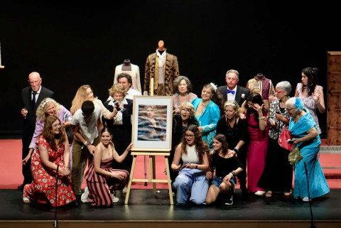 La representaci&oacute;n de la obra "Legado divino" permiti&oacute; a los mayores poner el broche a los talleres de teatro
