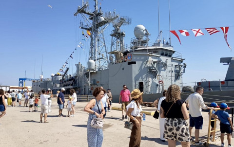 M&aacute;s de 900 personas participaron en la jornada de puertas abiertas de la Base Naval de Rota