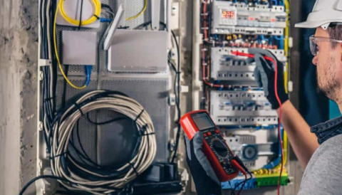 Programado un corte de luz para este viernes en varias calles de Rota