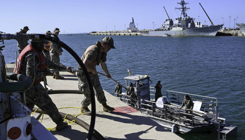 La Base Naval de Rota lidera el simulacro anual de vertido de hidrocarburos para mejorar la respuesta ante emergencias mar&iacute;timas