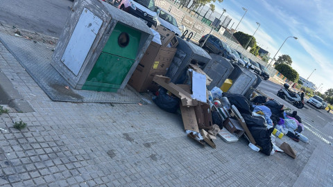El PP critica la acumulaci&oacute;n de basuras en algunos puntos de Rota y la mala imagen que deja