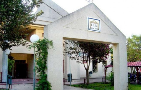 El IES Arroyo Hondo de Rota, galardonado por su apuesta por la formaci&oacute;n naval