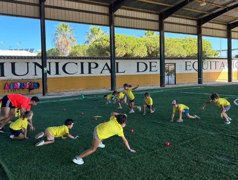 El Club de Ocio de Rota vuelve con su escuela de verano y el VIII Campus de F&uacute;tbol Recreativo