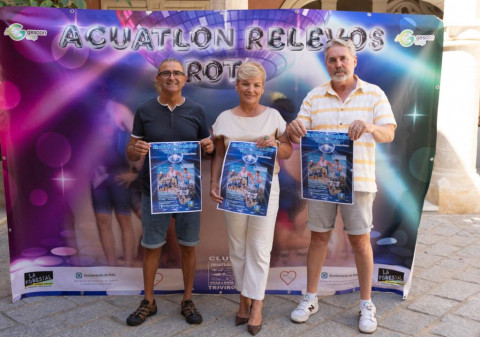 Un total de 66 equipos participan este domingo en el XIII Acuatl&oacute;n por Relevos "Villa de Rota"