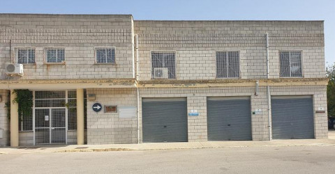 La Junta oferta una nave y dos locales gratuitos en el vivero de empresas del Camino Santa Teresa de Rota