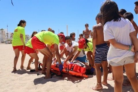 Simulacro en la playa