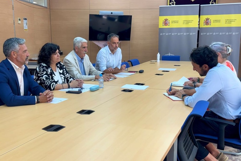 Uni&oacute;n de alcaldes para reivindicar ante la Subdelegaci&oacute;n del Gobierno la vuelta del tren a la Costa Noroeste
