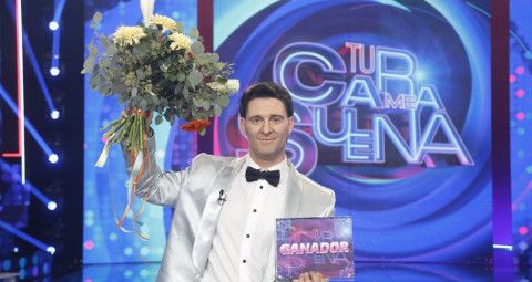 El ganador de "Tu cara me suena", J Kbello, dona  su premio a la protectora rote&ntilde;a "Siempre contigo"