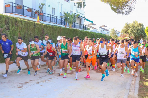 M&aacute;s de 200 corredores han participado en el XIX Cros Costa Ballena