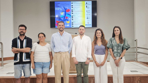 La Feria del Libro "Almudena Grandes" vuelve a Rota con escritores, talleres, mesas redondas y pasi&oacute;n por la lectura