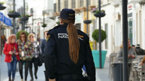 La Polic&iacute;a Nacional recuerda una serie de consejos para disfrutar de un verano seguro