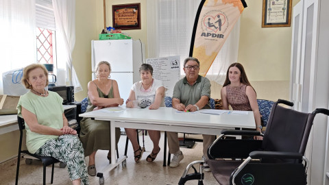 La Asociaci&oacute;n de Personas con Discapacidad de Rota aporta m&aacute;s de 40 medidas a la ordenanza de circulaci&oacute;n y movilidad