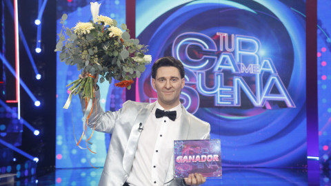 El ganador de "Tu cara me suena", J Kbello, dona  su premio a la protectora rote&ntilde;a "Siempre contigo"