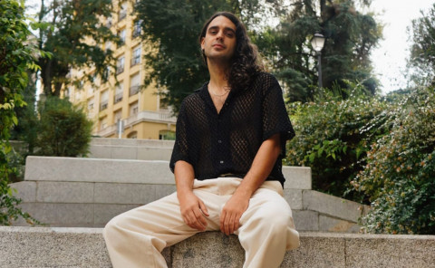 El cantautor Pedro Pastor llega a Rota este mi&eacute;rcoles con su gira "10 locos a&ntilde;os descalzos"